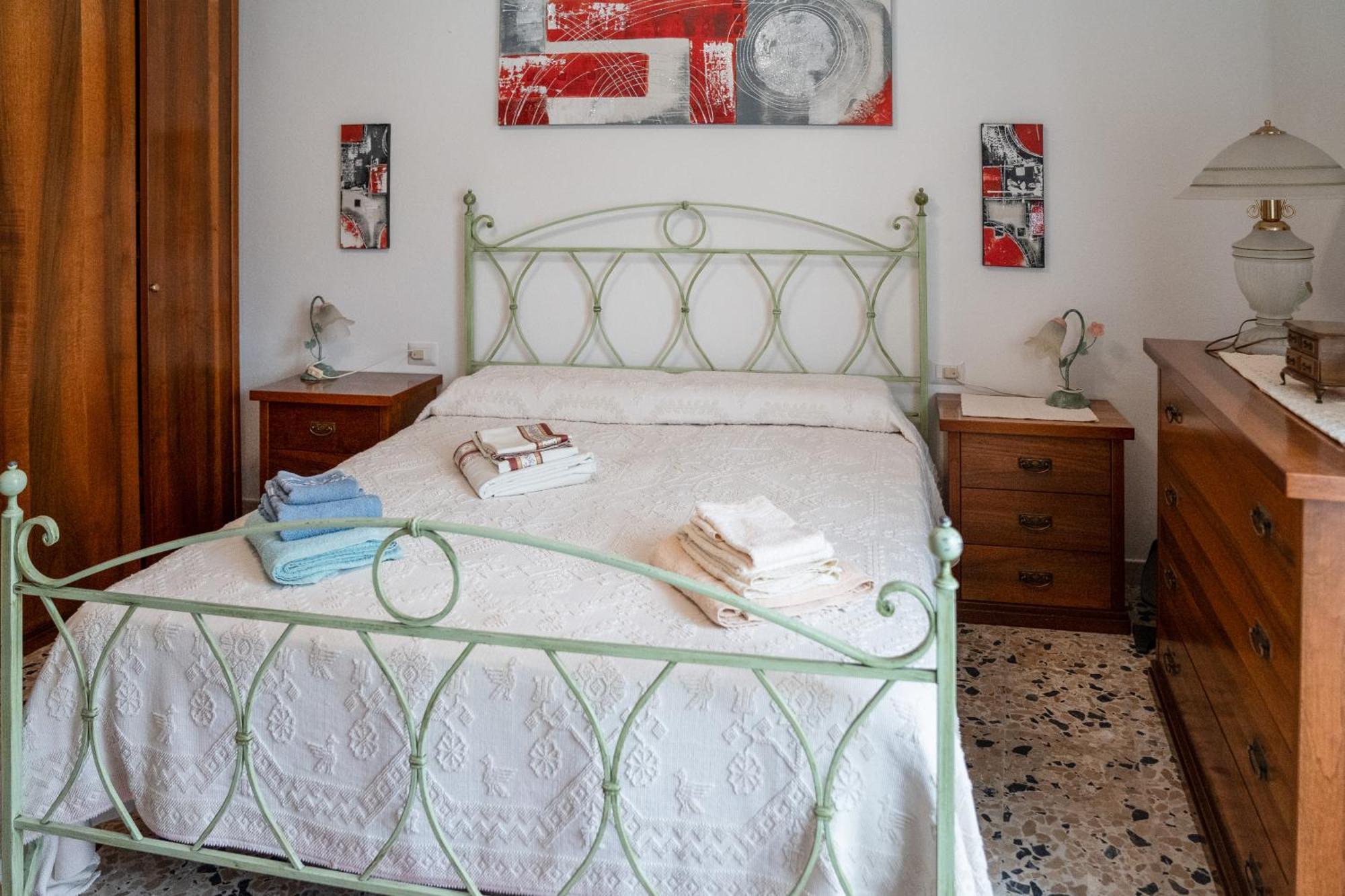 Casa Nonna Ica Villa Tresnuraghes ภายนอก รูปภาพ